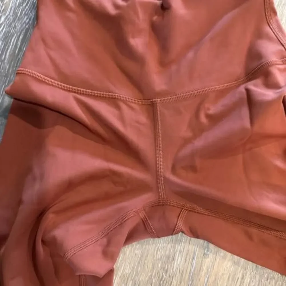 Lululemon size 4 leggings
